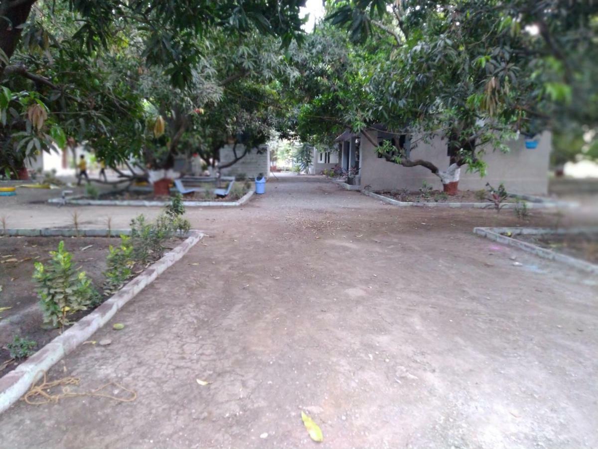 Hotel Shiv Farm House Sasan Gir Exterior foto